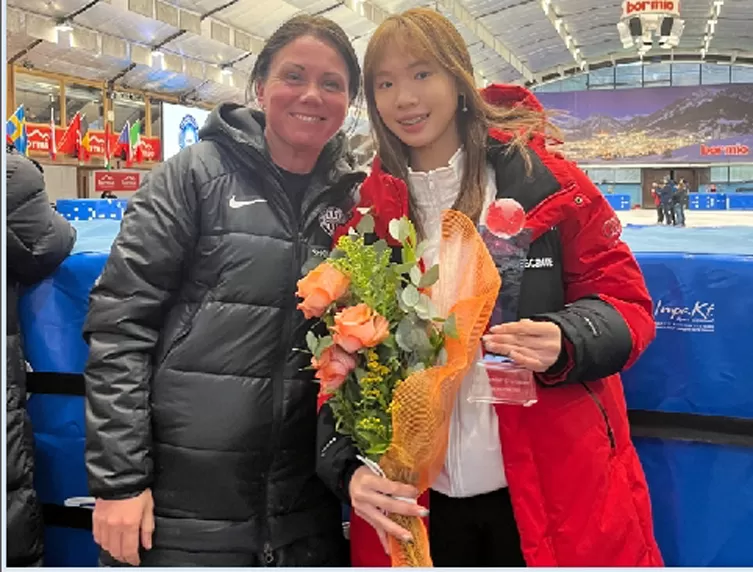 黃芊華和匈牙利教練。黃媽媽提供。