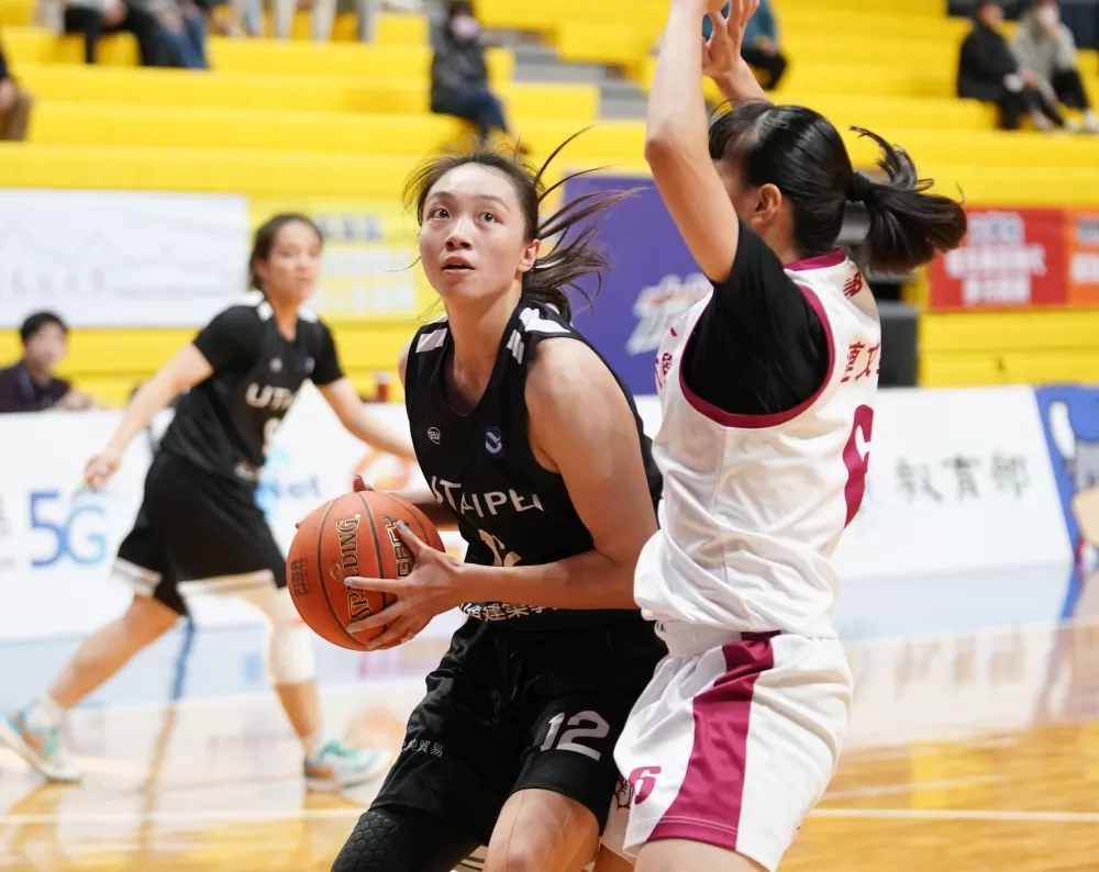 北市大學楊家佳17分7籃板。