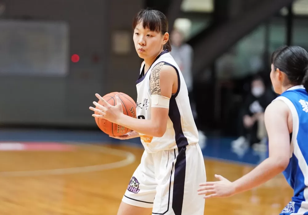 清華大學張聿敏20分12籃板。