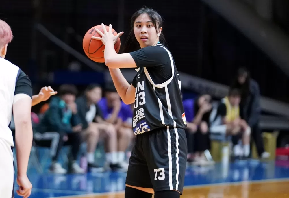 臺灣科大王禹雯4外線貢獻15分12籃板。
