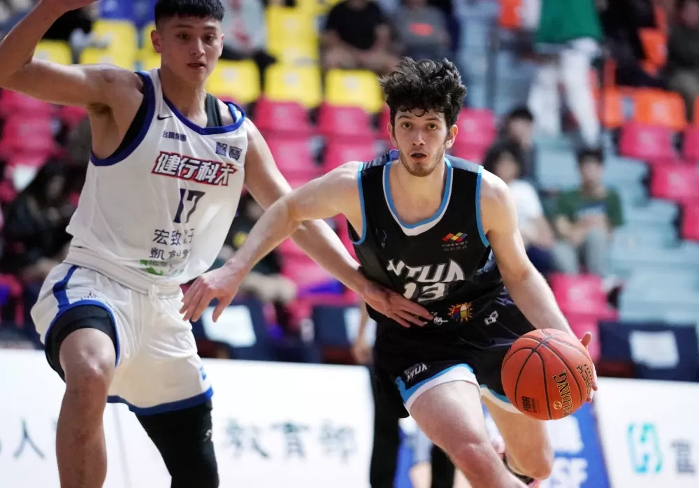 台藝大澳洲籍球員飛尼克斯奪22分。