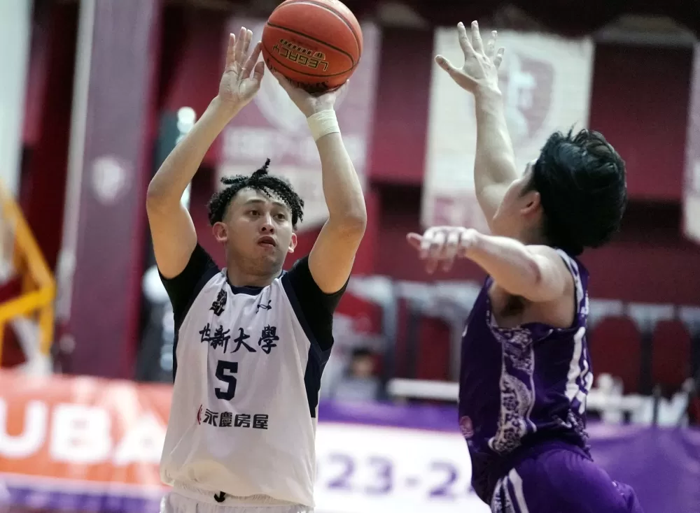 世新陳將双19分。大專體總提供。下同。