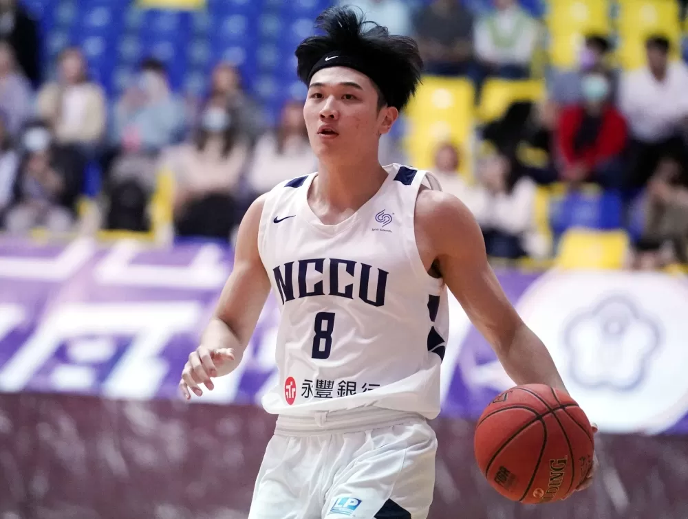 政大李允傑4計外線拿12分。