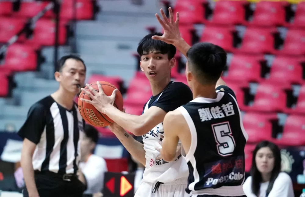 世新張俊生17分。