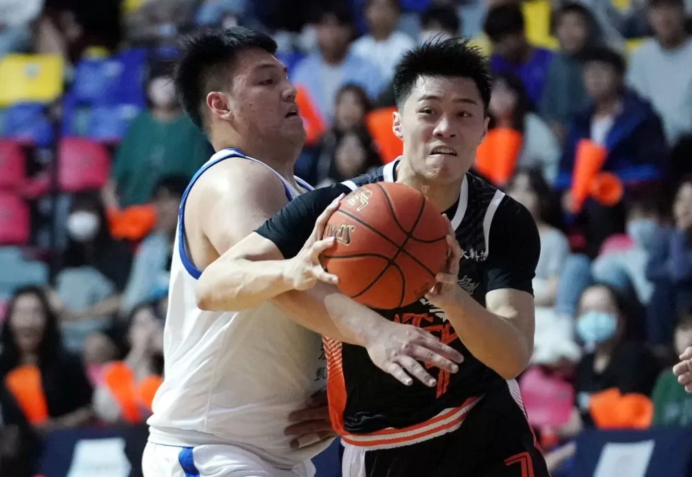 國體陳冠中20分。