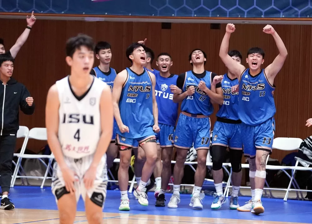 臺體3分戰勝義守。大專體總提供。下同。
