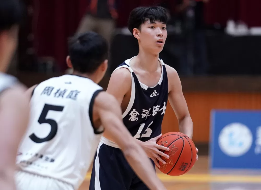 高師蔣岱佑14分。