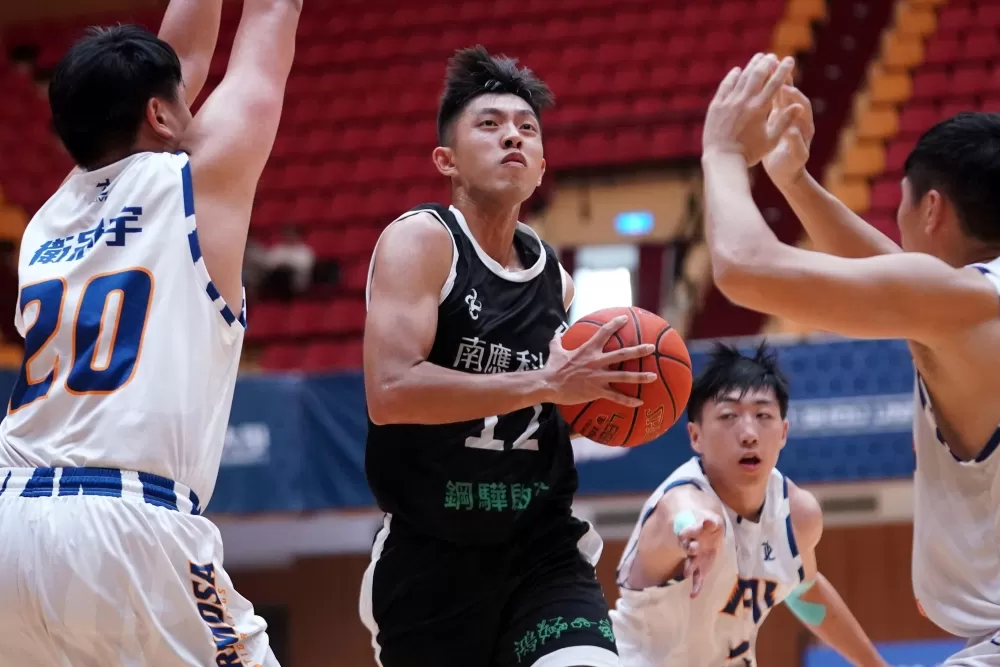 南應葉宣佑10分5籃板。