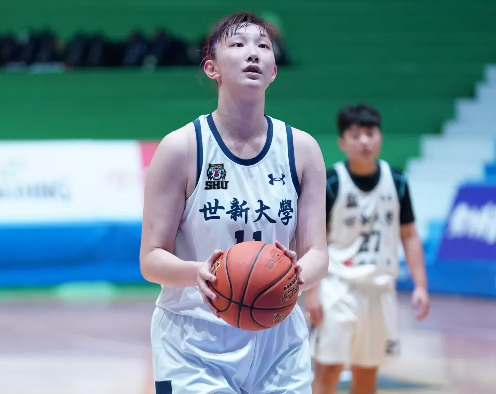 世新趙云楓17分9籃板。