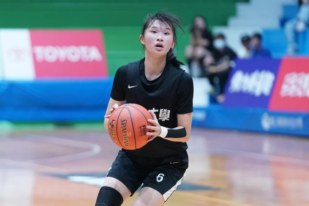 北大張嘉凌16分7籃板。