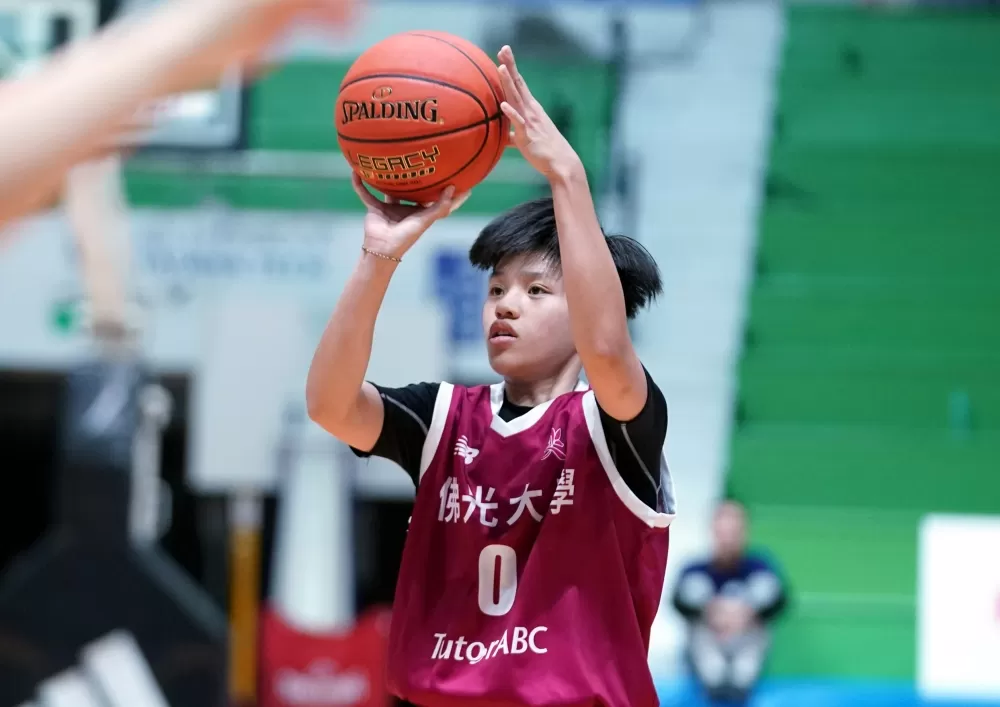 佛光黃渝庭11分。