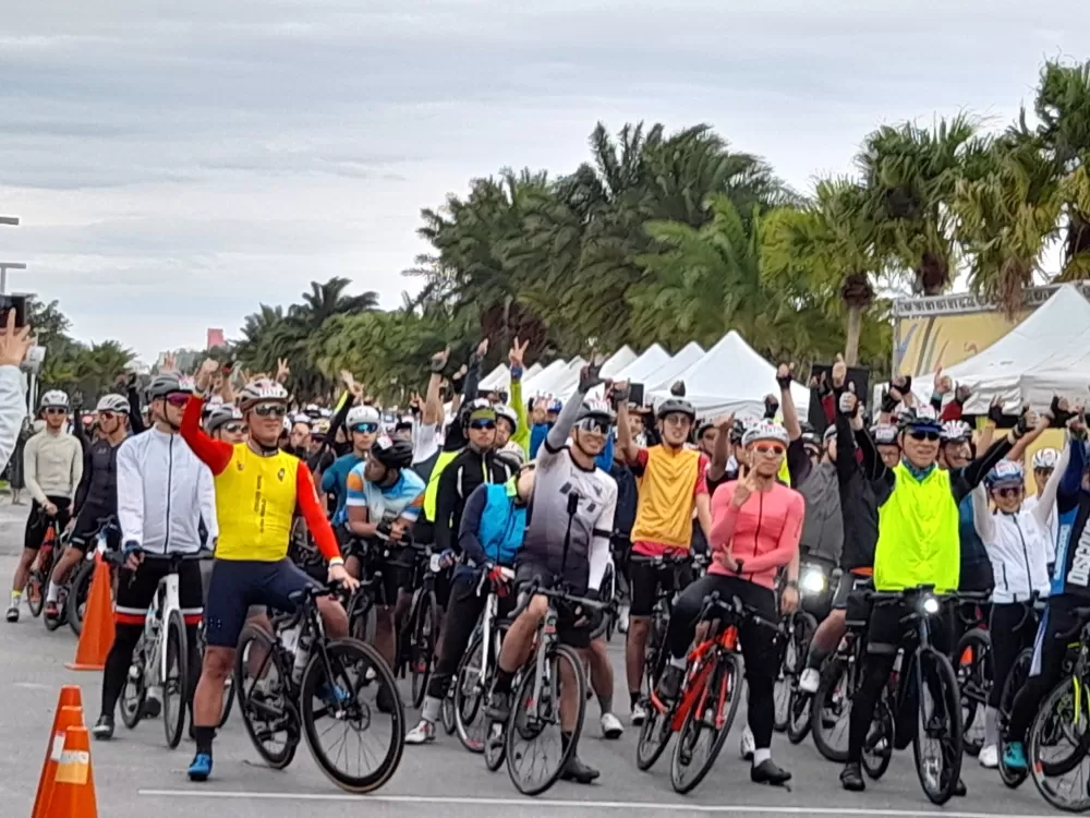挑戰組蓄勢待發。中華民國自行車騎士協會提供。