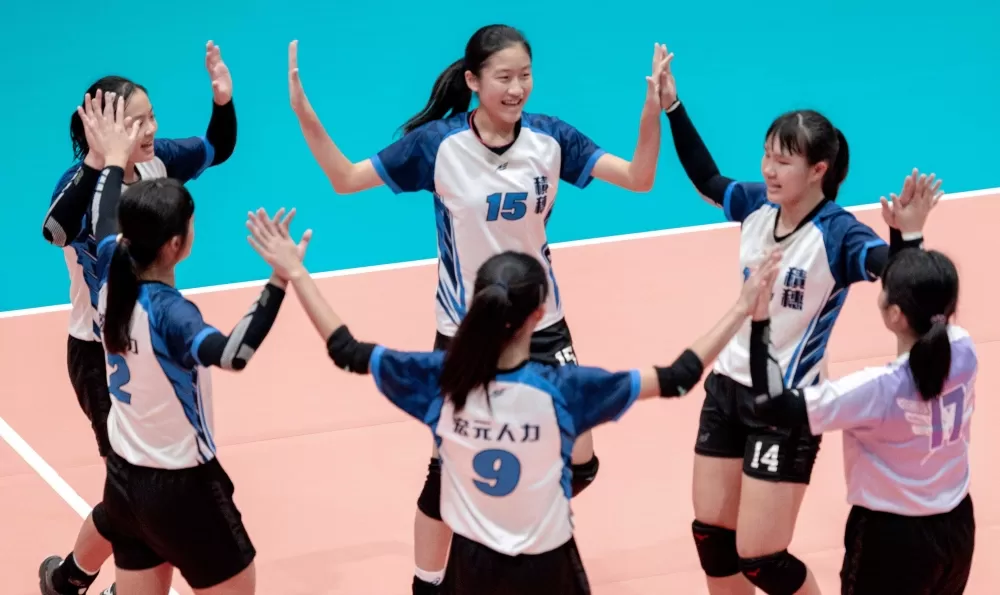 林于棠(15號)得23分,率積穗國中取得三連勝。高中體總提供。下同。