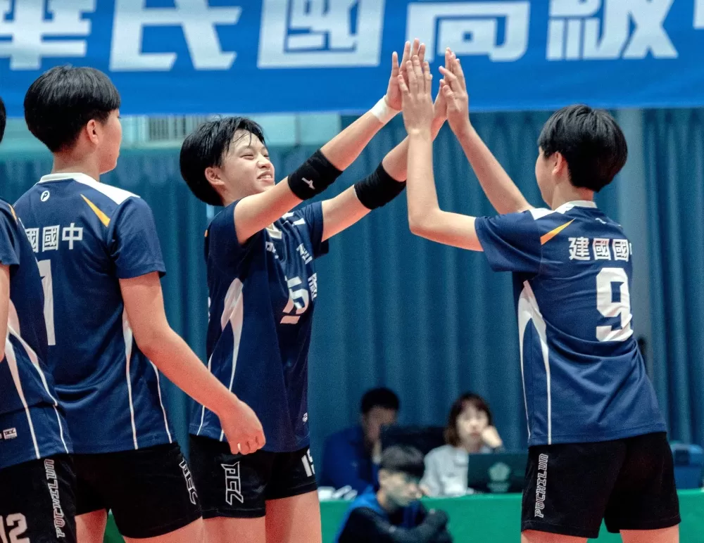 雲縣建國3:2勝大寮搶關鍵一勝。高中體總提供。下同。