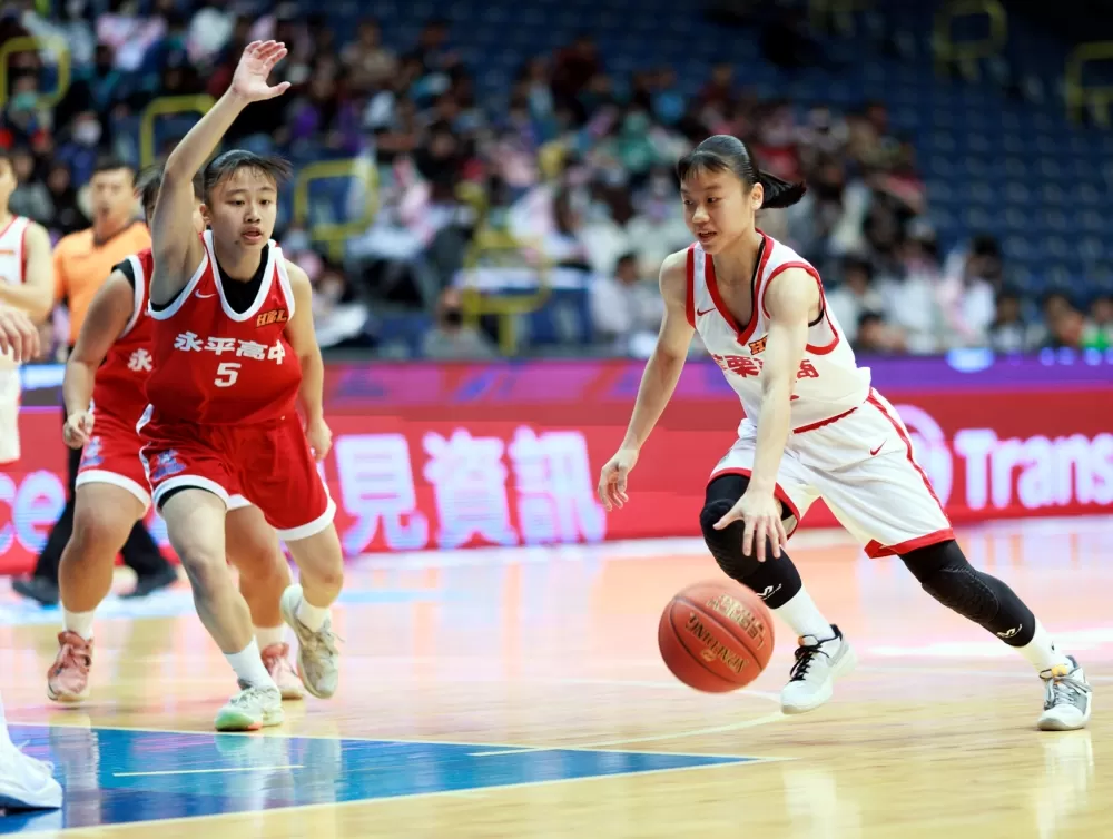 苗商古寶瑩得30分。