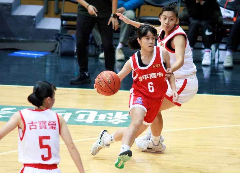 永平菜鳥精靈控衛張宇婕 。      