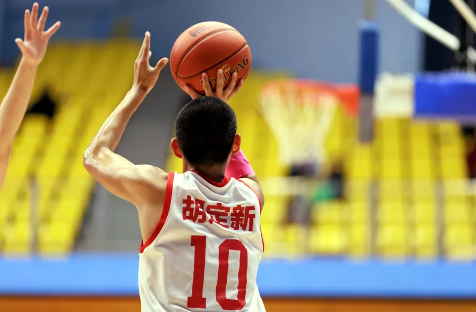永吉國三射手胡定新三分球11投中7轟進25分。