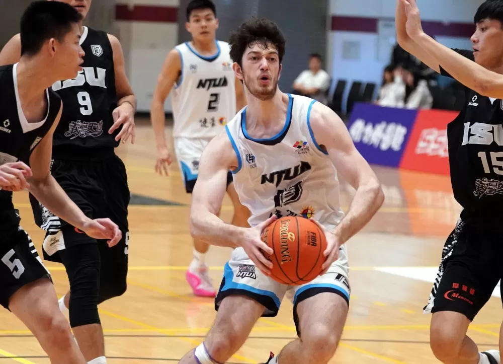 臺灣藝大飛尼克斯21分5抄截。