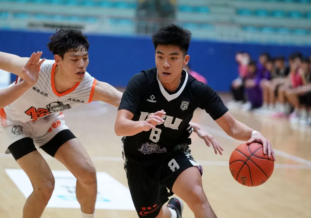 義守李宥麒16分。