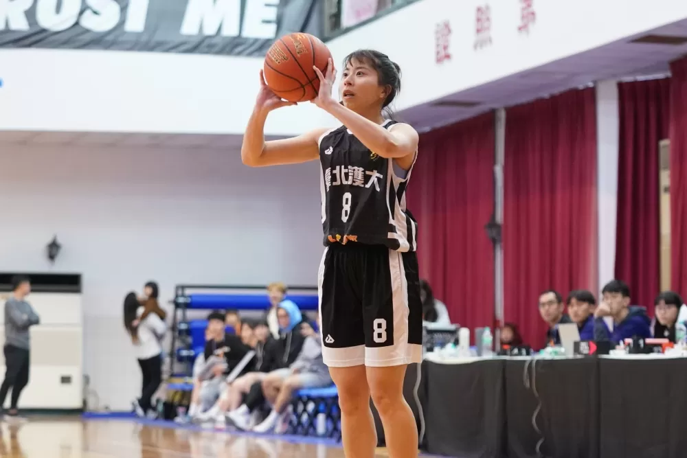 北護顏彗安15分。