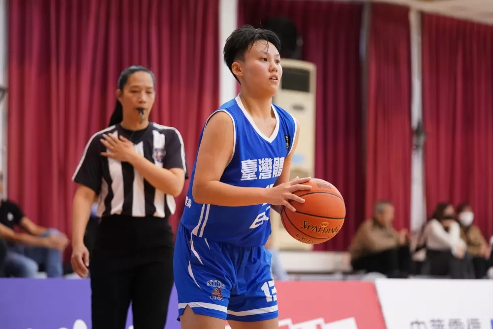 臺體林莞苓13分10籃板。