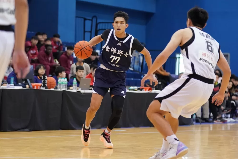 高師朱育君13分。