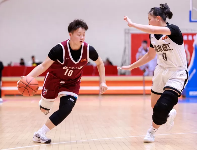 普門林湘凌32分12籃板。