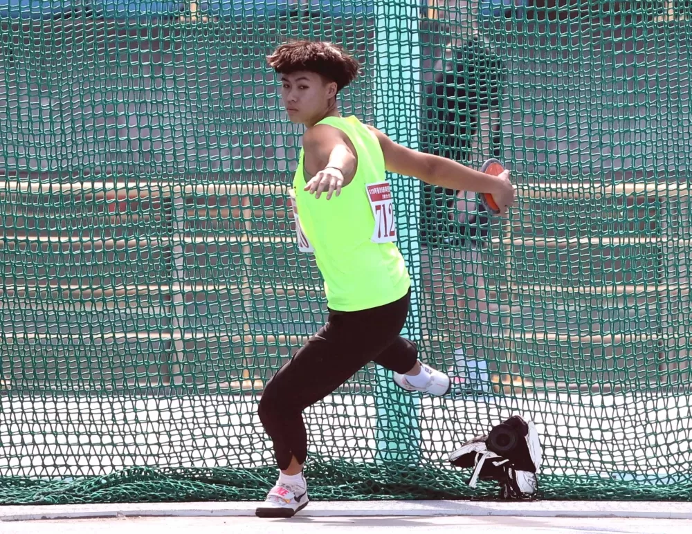 公開女子組鐵餅冠軍國立體育大學劉芷妊46.80。林嘉欣/攝影。