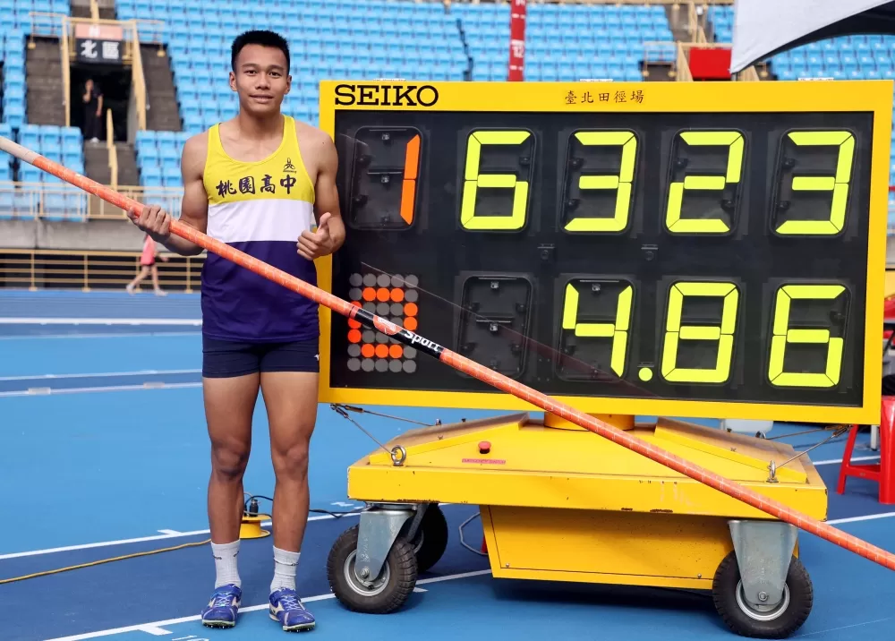 「王子麵」王子謙破大會,劍指U18全國紀錄。林嘉欣/攝影。