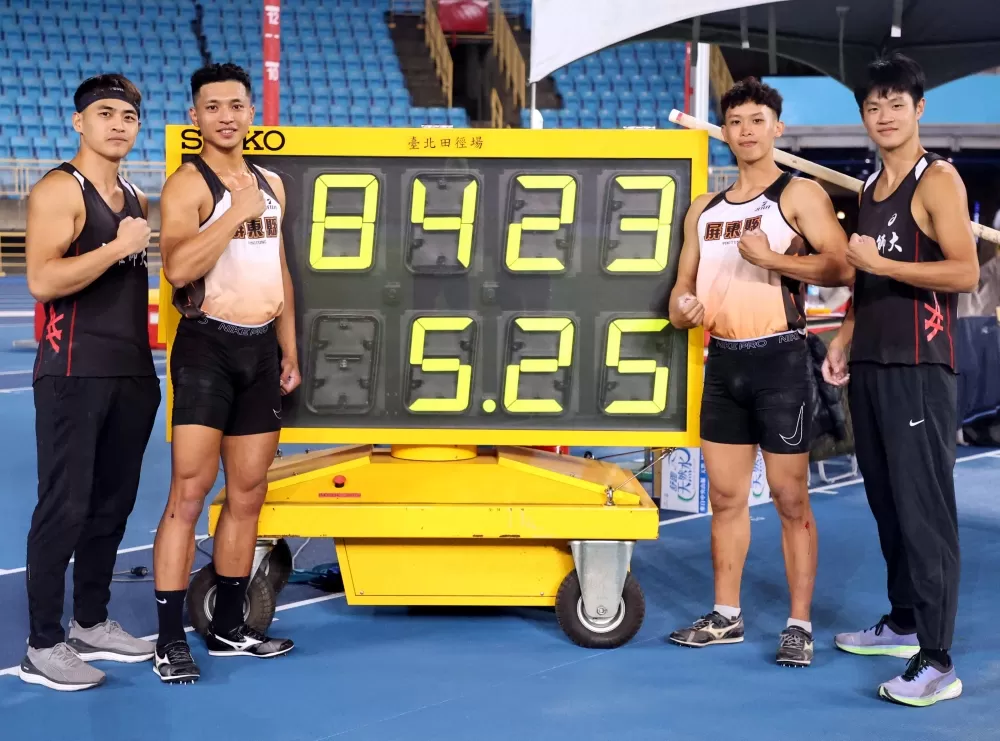 林志成（左二）破大會奪金。林嘉欣／攝影。