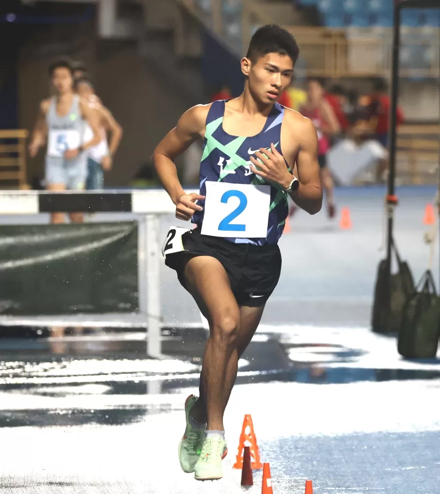 林哲緯破懸16年U20全國紀錄。林嘉欣/攝影。