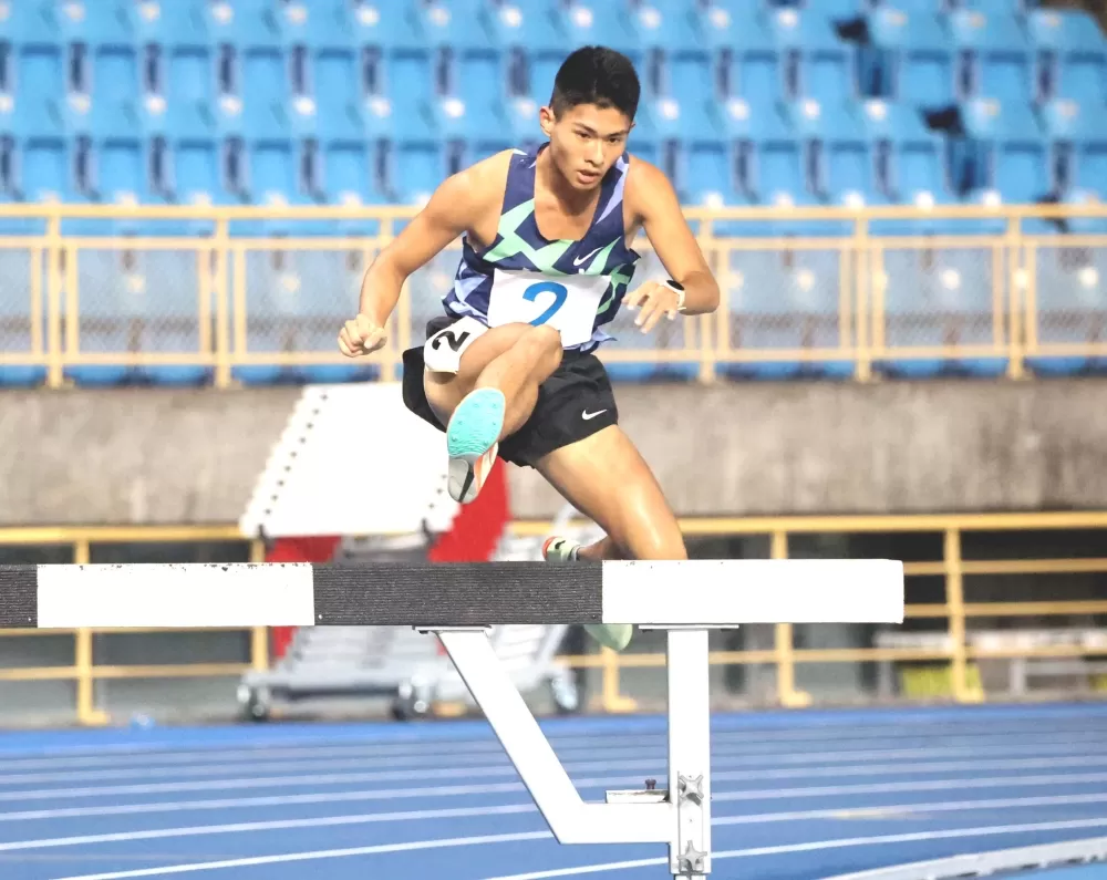 林哲緯破懸16年U20全國紀錄。林嘉欣/攝影。