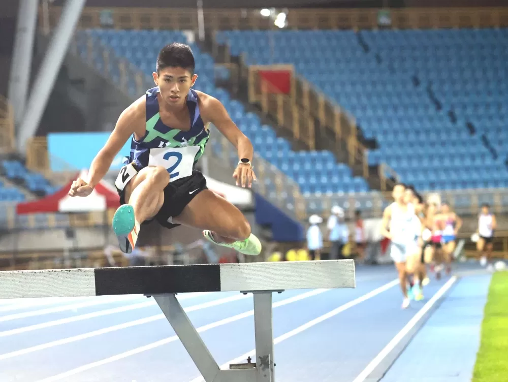 林哲緯破懸16年U20全國紀錄。林嘉欣/攝影。