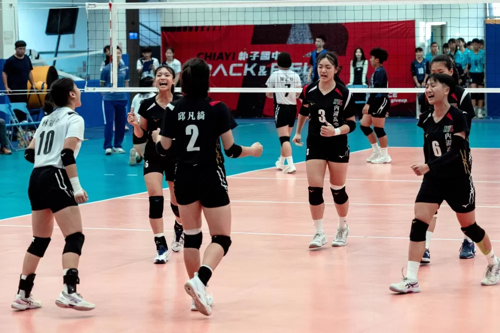 內中拿下賽末點超嗨。