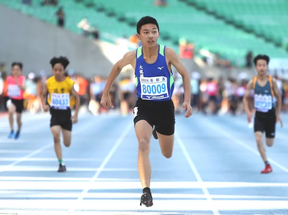 趙彥奎（前）破大會。林嘉欣／攝影。