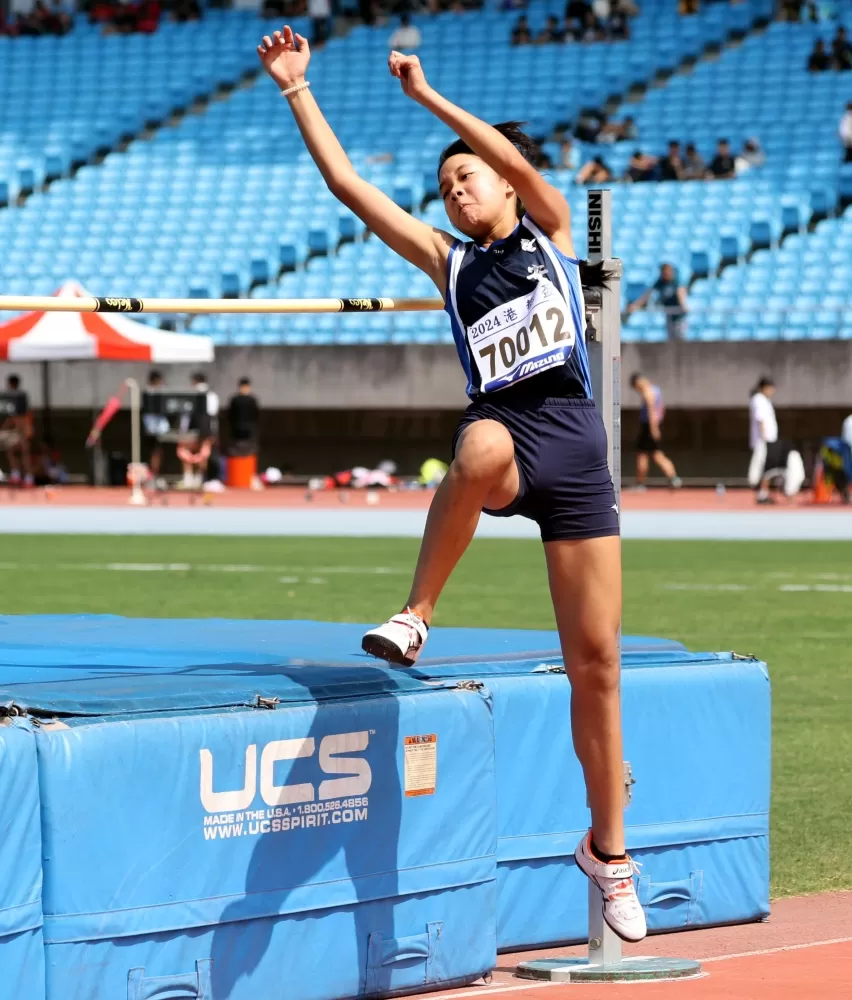 胡語桐跳高奪金破大會。林嘉欣／攝影。