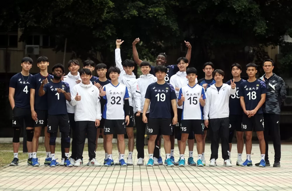 210公分的中原大學艾力超搶鏡。林嘉欣／攝影。