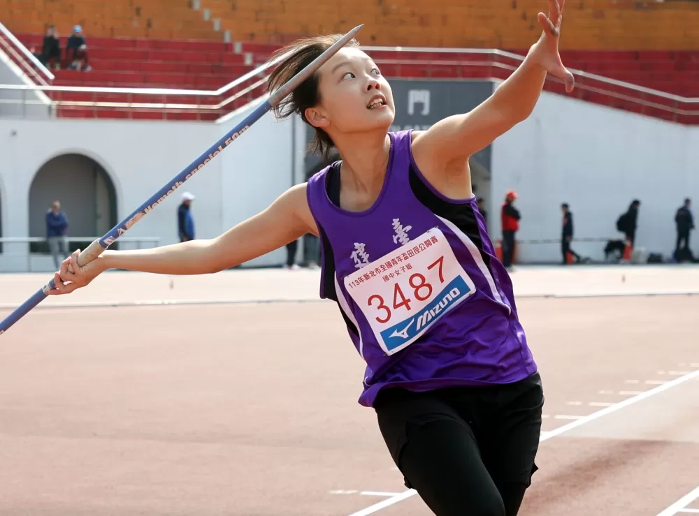 張立昕以51.23創最佳在新北青年盃國女標槍奪金。林嘉欣/攝影。