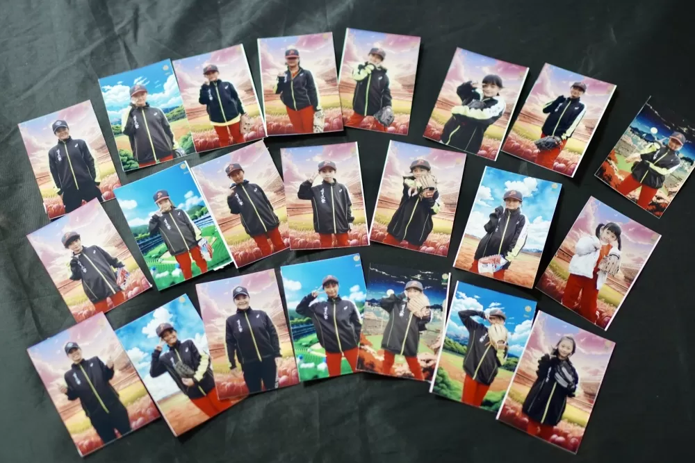 為小學員製作的球員卡。陳盈蓁/攝影