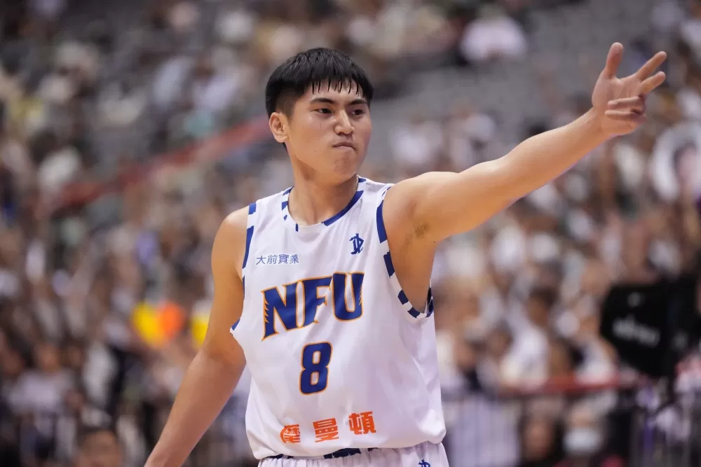 虎尾科大柯舜凱貢獻9分2抄截。