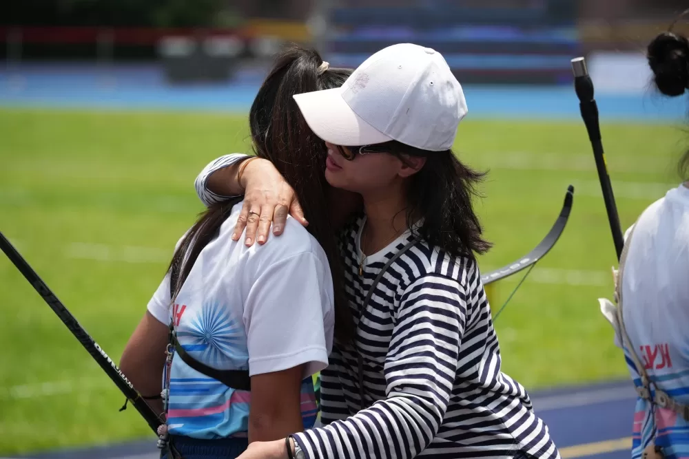 新北市柑園國中銅牌戰飲恨,選手場邊痛哭。(臺北市政府教育局提供)