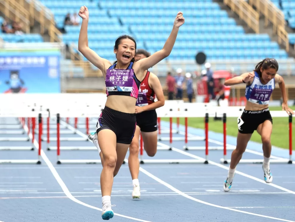 13歲林子婕100欄飆13秒80躍U18第二傑。林嘉欣/攝影。
