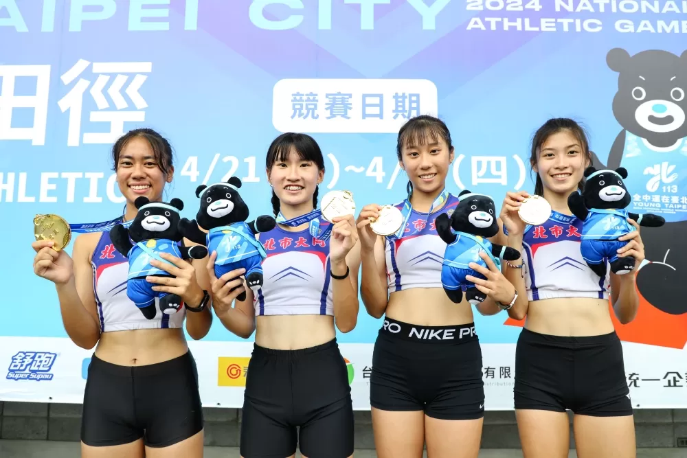 高女4x400公尺決賽，北市大同高中奪金。方敬／攝影。