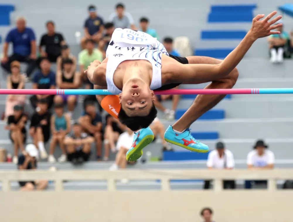虎科大葉柏廷在男子跳高破全國。林嘉欣／攝影。