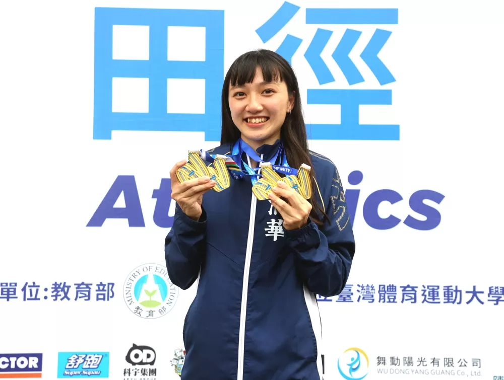 清大王于嘉4破大會奪4金。林嘉欣/攝影。