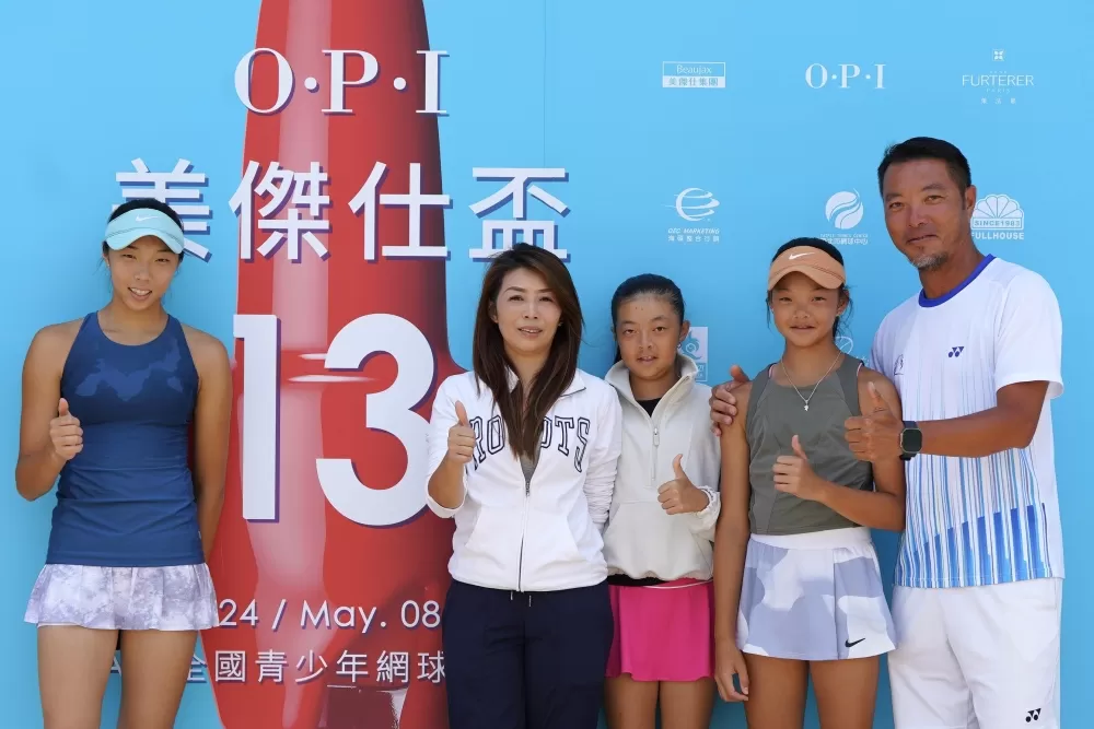 賴芃妤、父親賴建豪和全家人。海碩整合行銷提供。