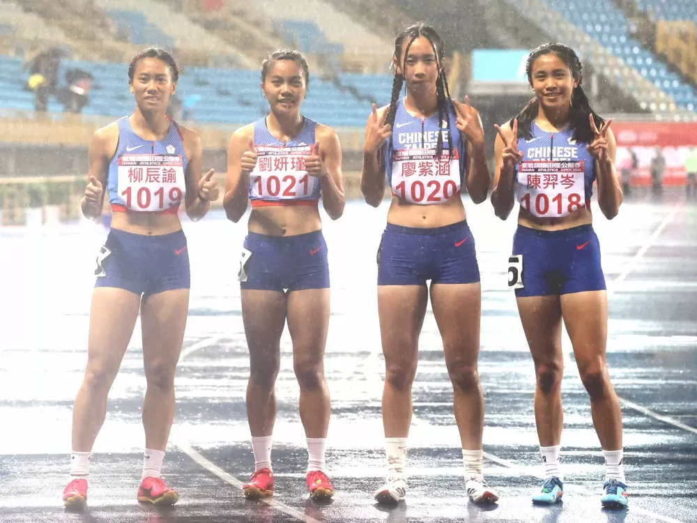 中華青年隊打破高懸32年的1600公尺接力U20全國紀錄。林嘉欣／攝影。