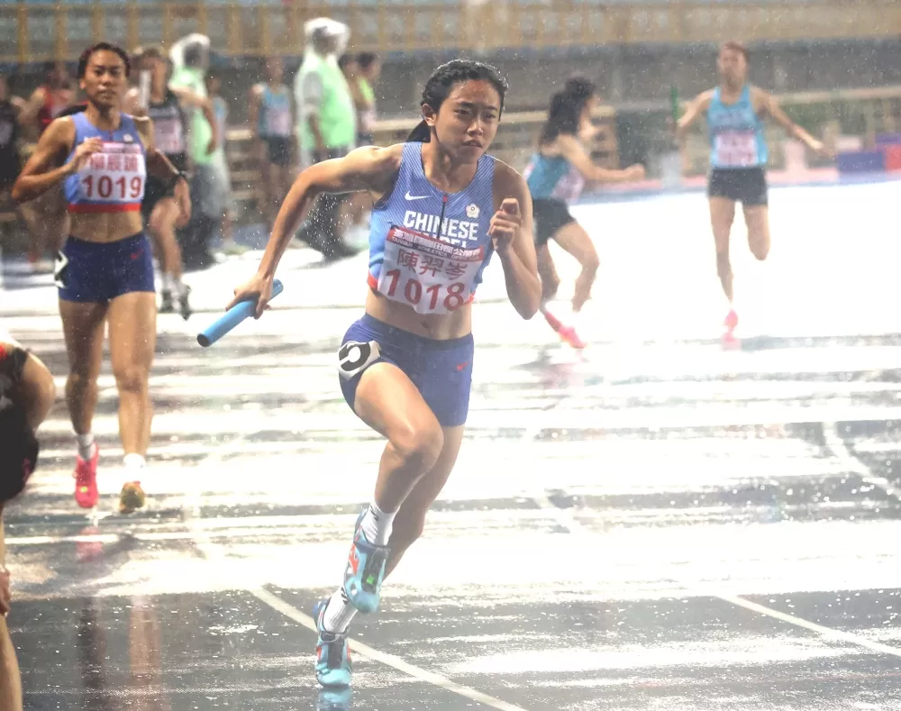 第二棒陳羿岑。林嘉欣／攝影。