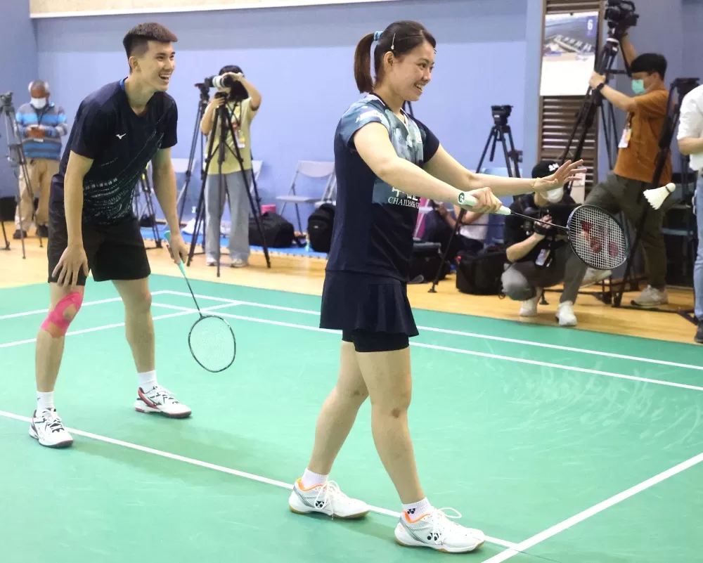 混雙李佳馨和葉宏蔚「相打雞仔」性格成話題。林嘉欣／攝影。