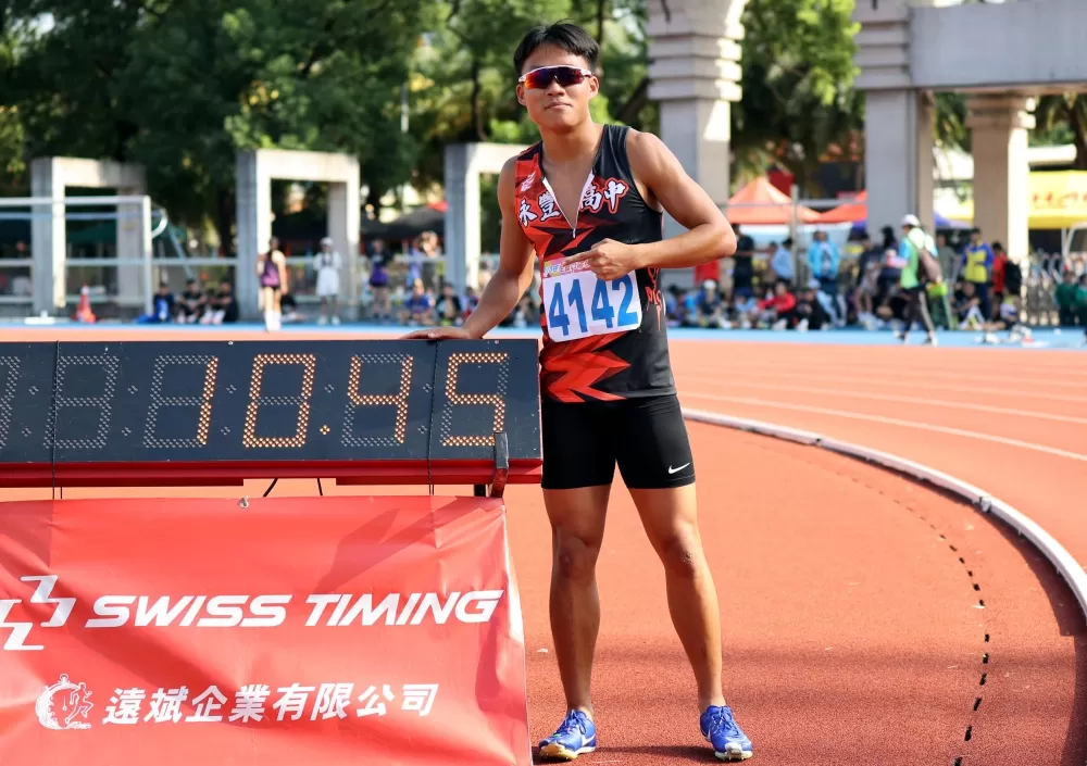 永豐高中林家樂飆10秒45三破大會躍U18第二傑。林嘉欣/攝影。
